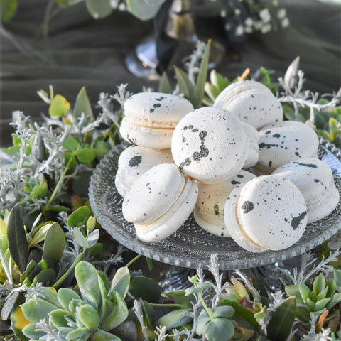 Close-up Greenery macarons